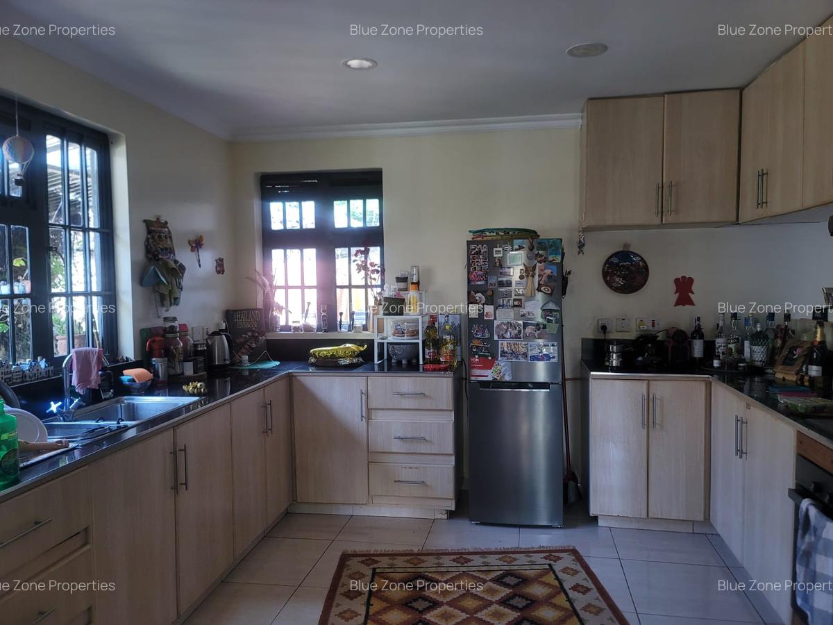 3 Bed Townhouse with En Suite at Ibis Crescent - 8
