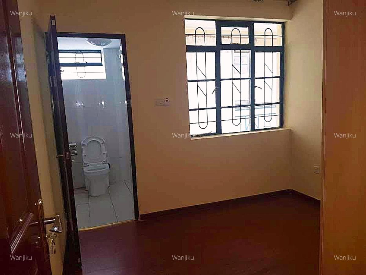 3 Bed Apartment with En Suite at Kindaruma Road - 8