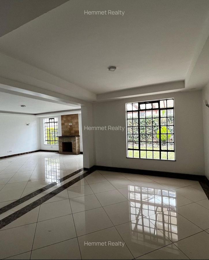 5 Bed Townhouse with En Suite in Kitisuru - 3