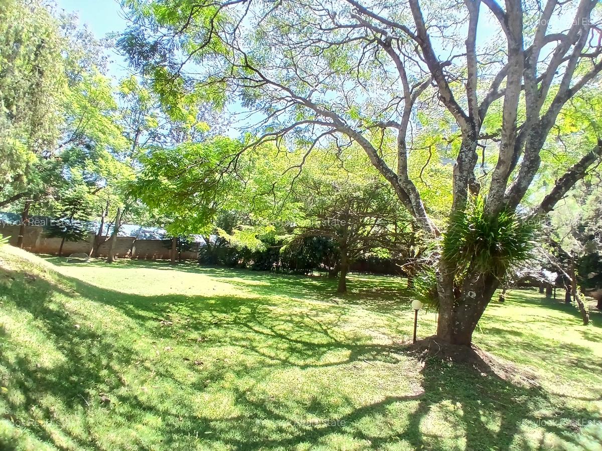 4 Bed House with En Suite at Lavington Green - 5