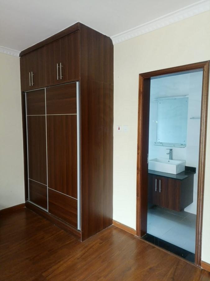 5 Bed Townhouse with En Suite in Lavington - 5