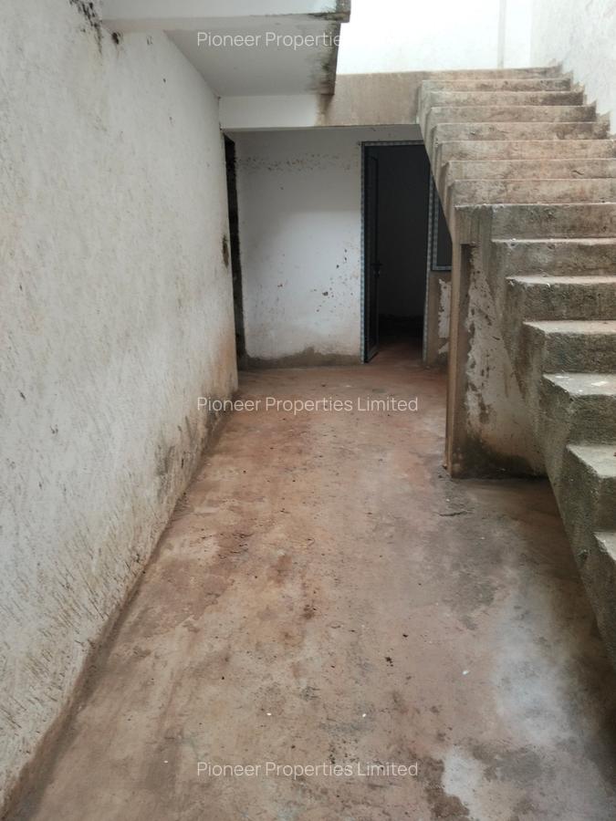 6 Bed House with En Suite at New Runda - 16