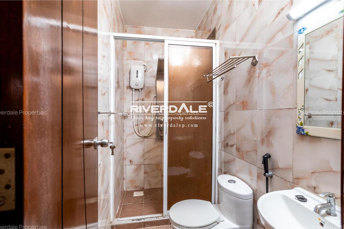 4 Bed Apartment with En Suite in Parklands - 4