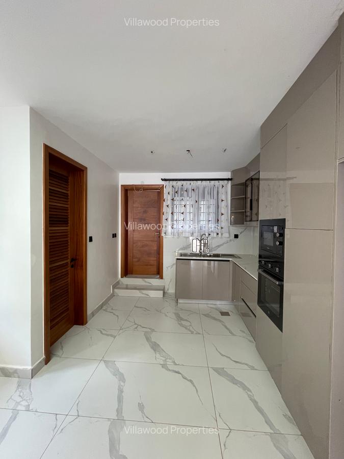 4 Bed Townhouse with En Suite in Waiyaki Way - 6