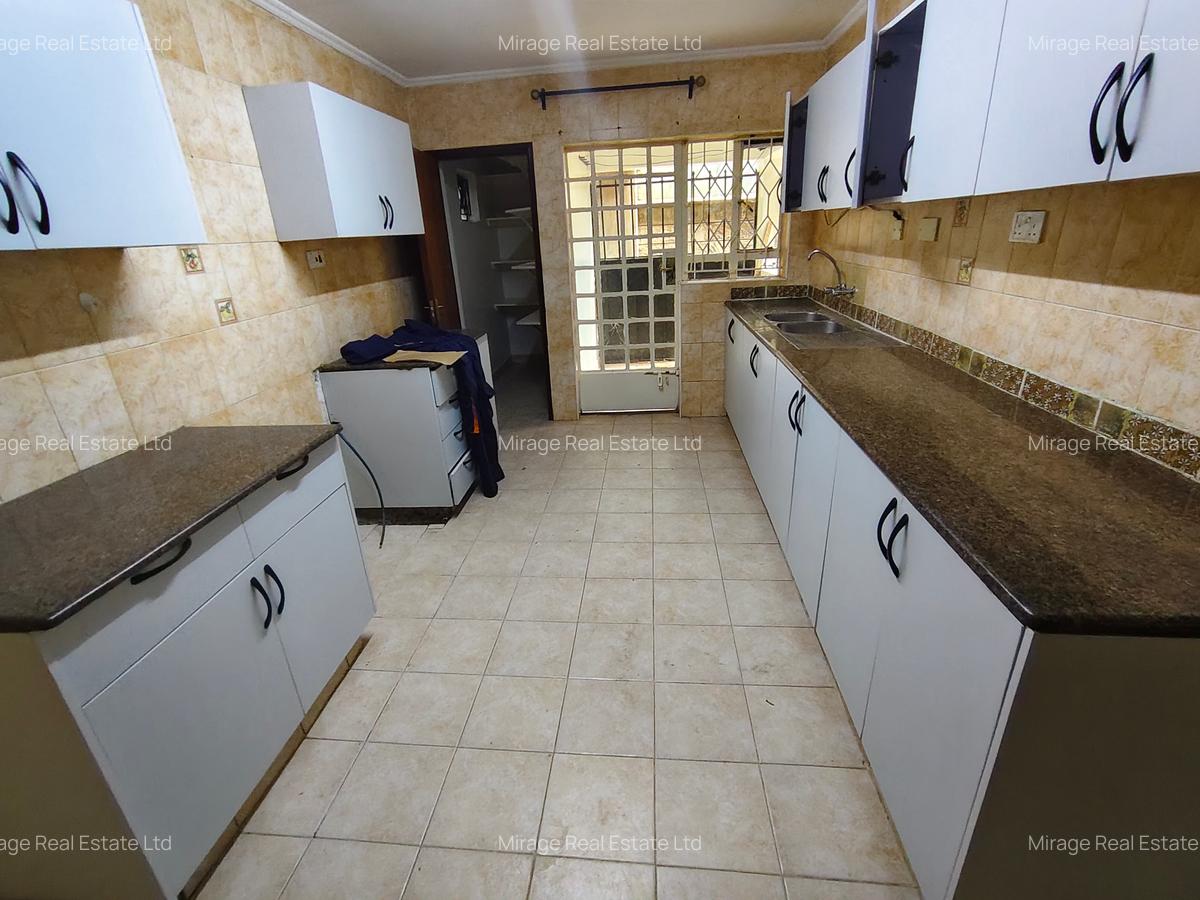 4 Bed Apartment with Parking in Kileleshwa - 11
