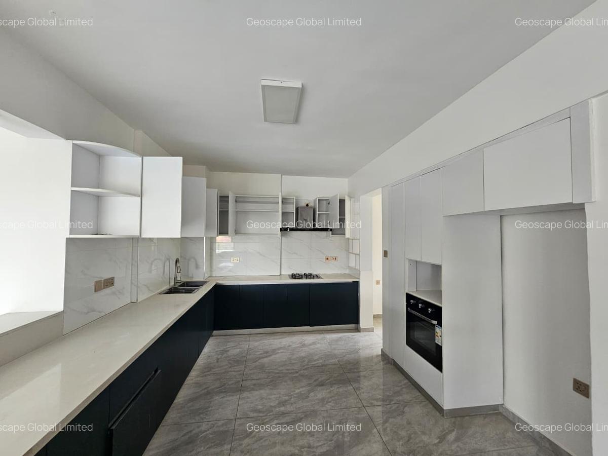 4 Bed Apartment with En Suite in Westlands Area - 3