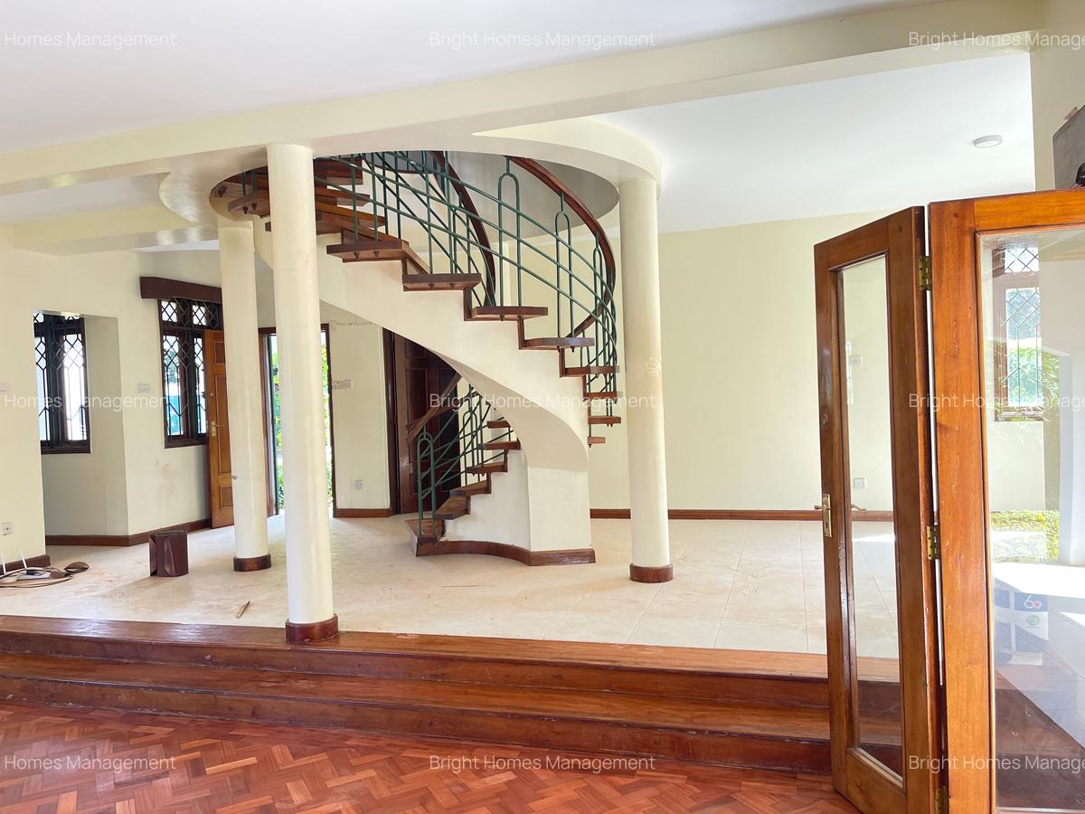 4 Bed Townhouse with En Suite in Lavington - 6