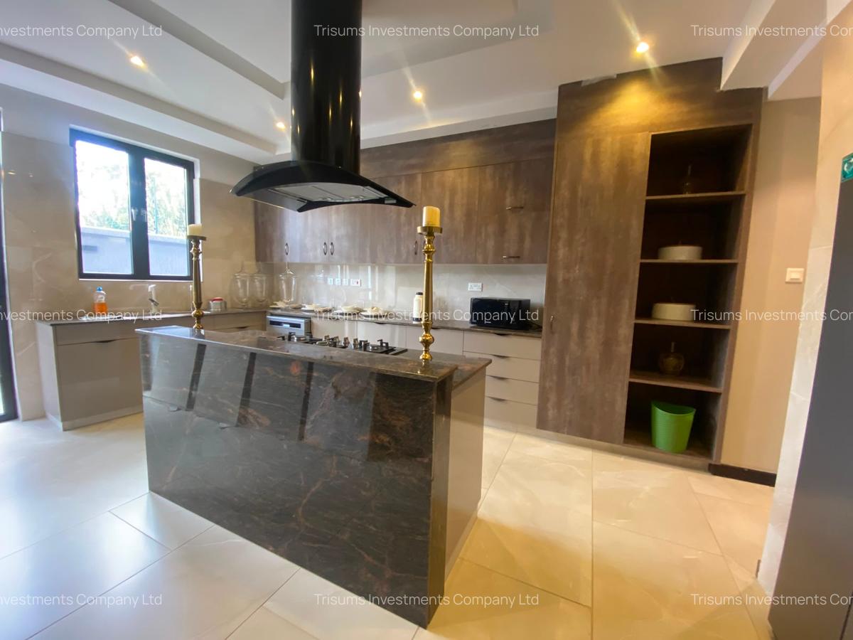 3 Bed Apartment with En Suite in Riverside - 7