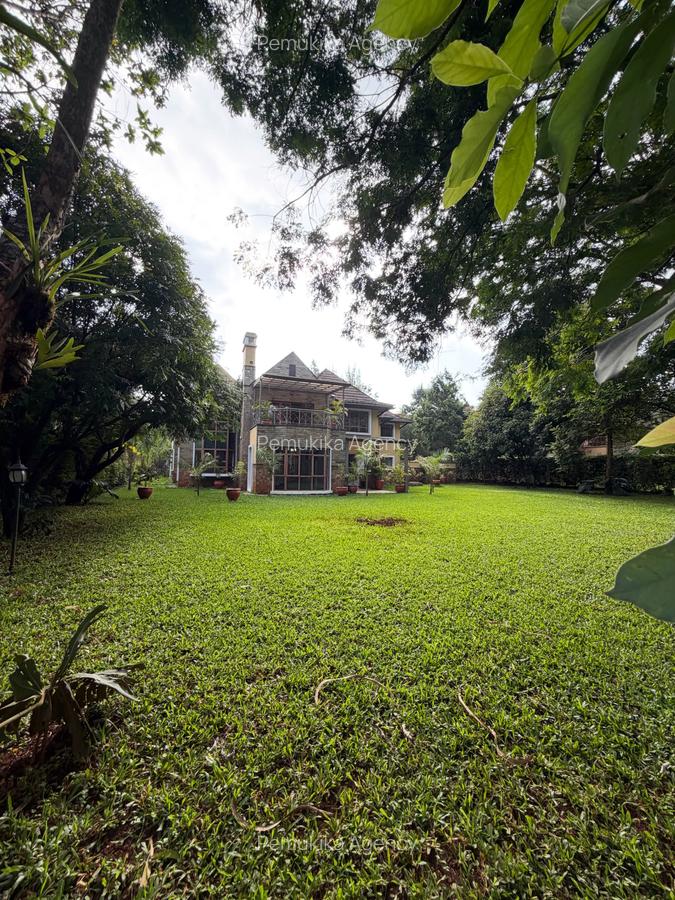 5 Bed Townhouse with En Suite in Runda - 1
