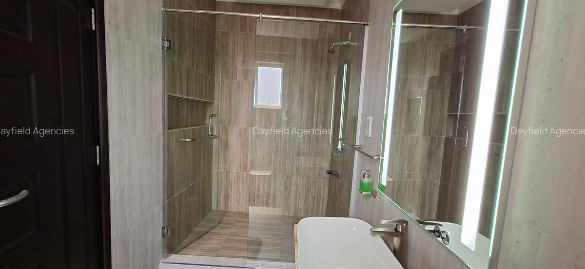 Serviced 2 Bed Apartment with En Suite in Brookside - 10