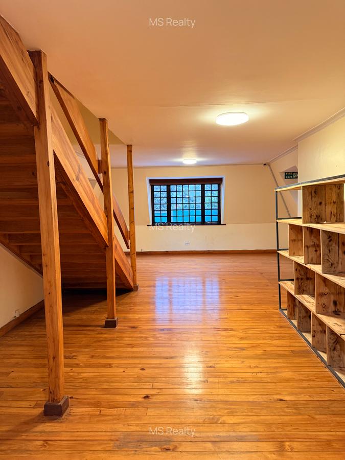 7 Bed House with En Suite in Runda - 15
