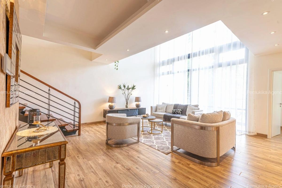 3 Bed Apartment with En Suite in Riverside - 5