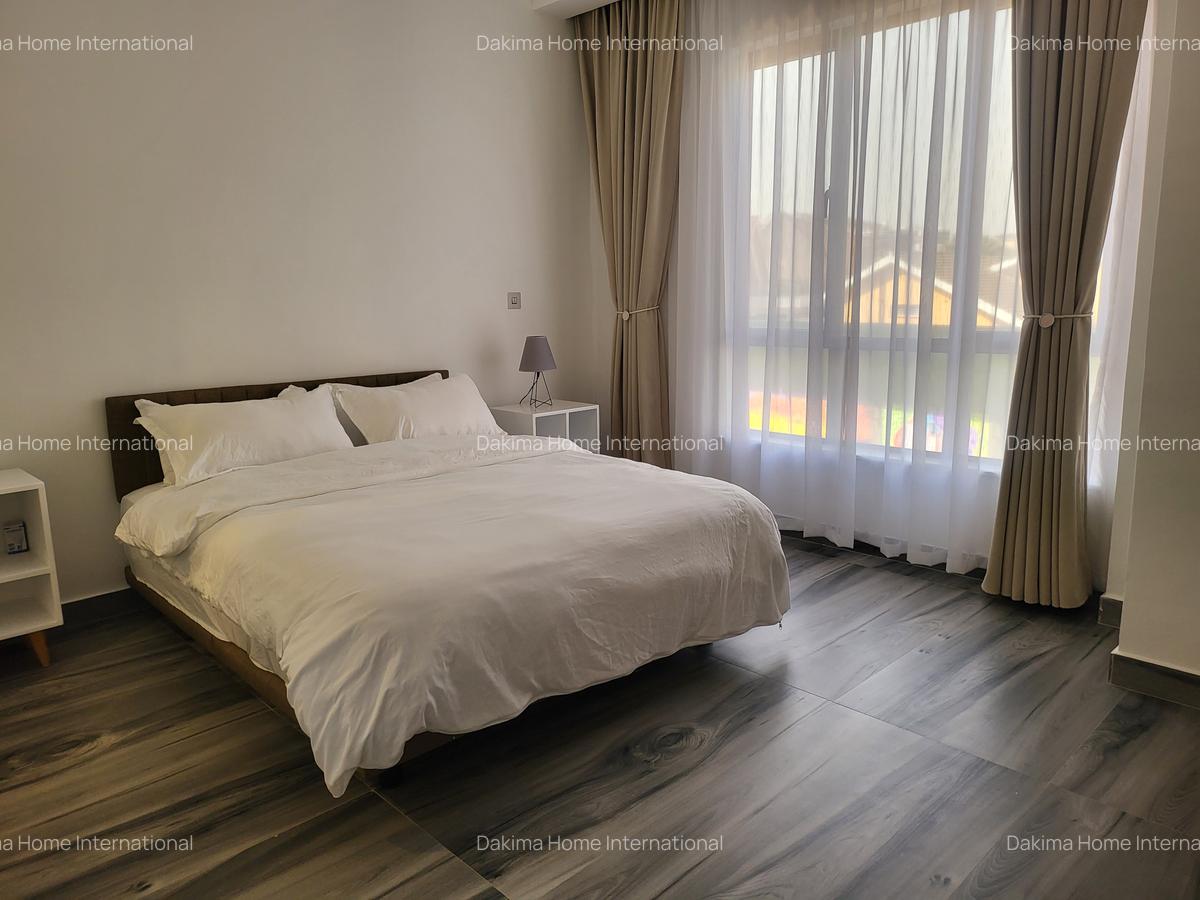 Serviced 1 Bed Apartment with En Suite in Brookside - 8