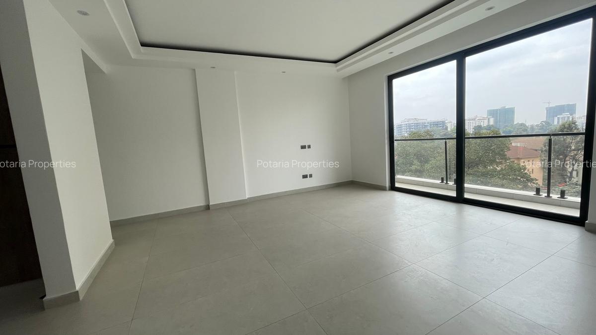2 Bed Apartment with En Suite in Brookside - 1