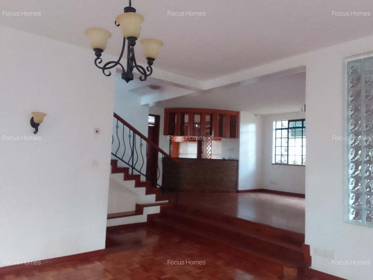 5 Bed Townhouse with En Suite in Lavington - 18