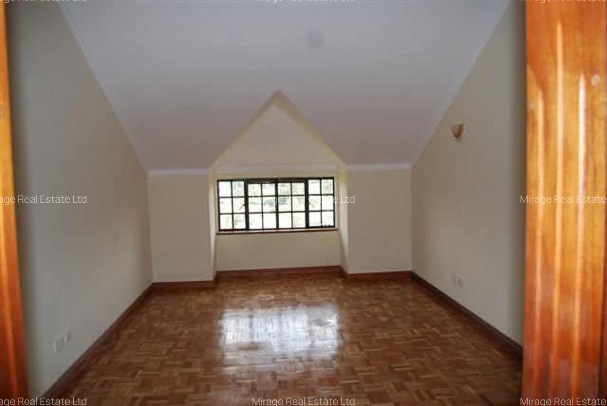 3 Bed Apartment with Swimming Pool in Rhapta Road - 10