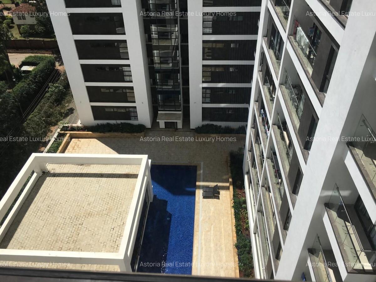 2 Bed Apartment with En Suite at 2026-440 - 4