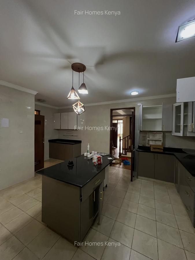 5 Bed Townhouse with En Suite at Amboseli Lane - 9