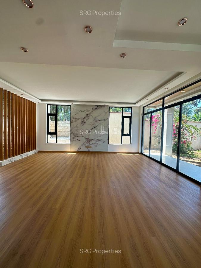 5 Bed Townhouse with En Suite in Lavington - 1
