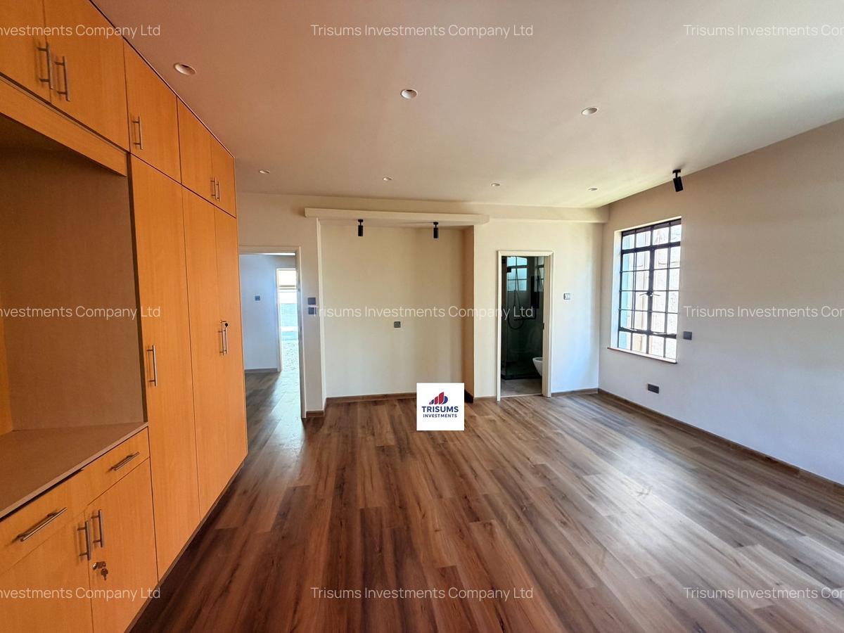 4 Bed Apartment with En Suite in Westlands Area - 9
