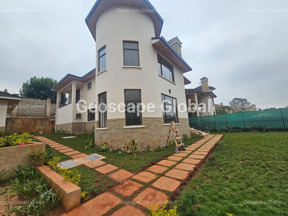 5 Bed House with En Suite in Kyuna - 4