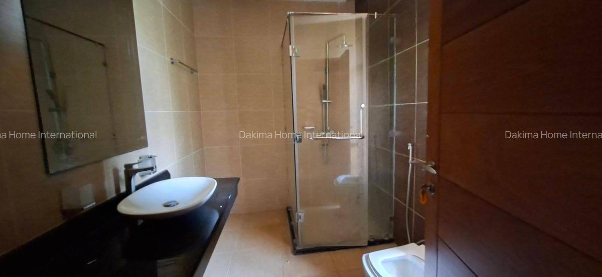 4 Bed Townhouse with En Suite in Runda - 12