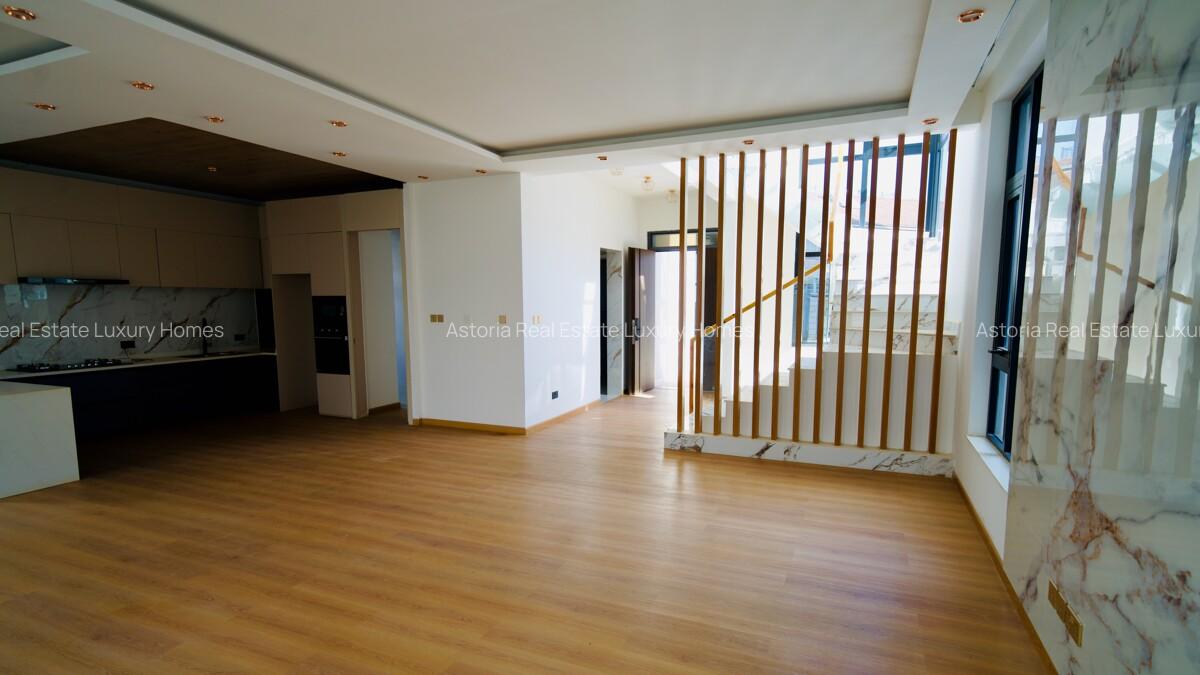 5 Bed Villa with En Suite at 2026-386 5 Bed - 10