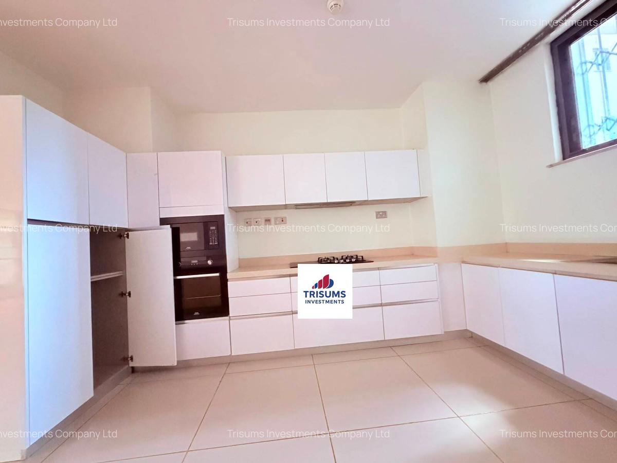 3 Bed Apartment with En Suite at Prp7+494 - 11