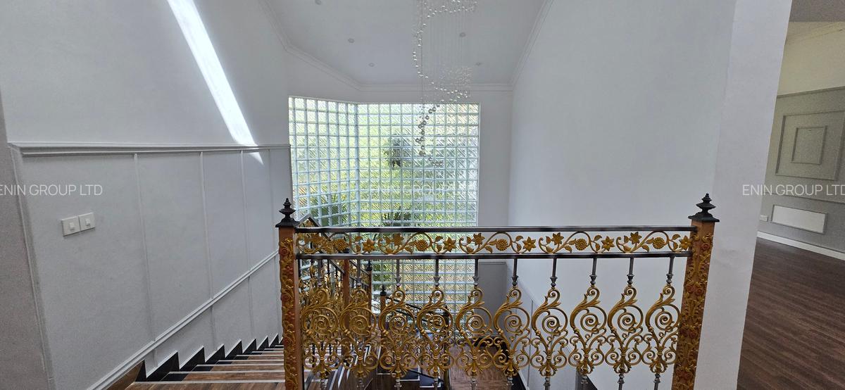 5 Bed House with En Suite at Runda - 9