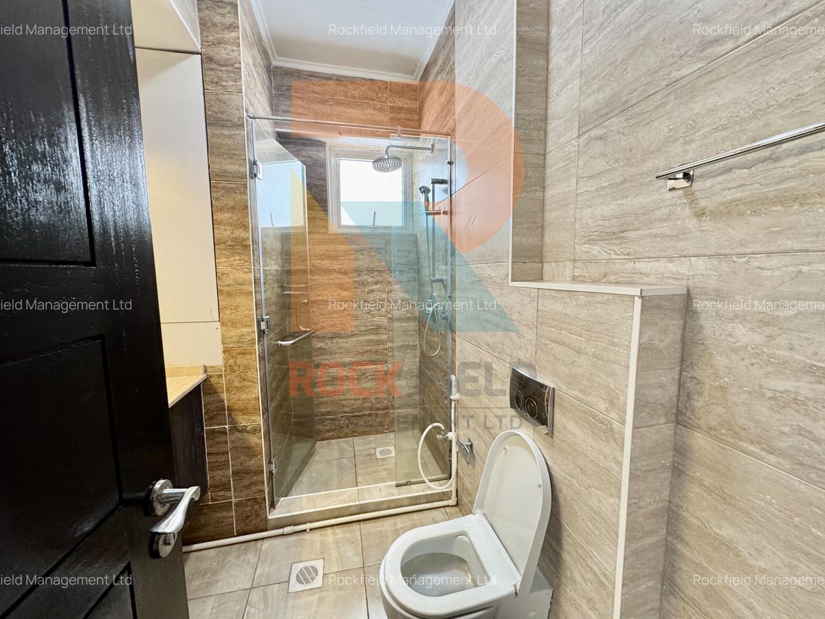 3 Bed Apartment with En Suite in Riverside - 20