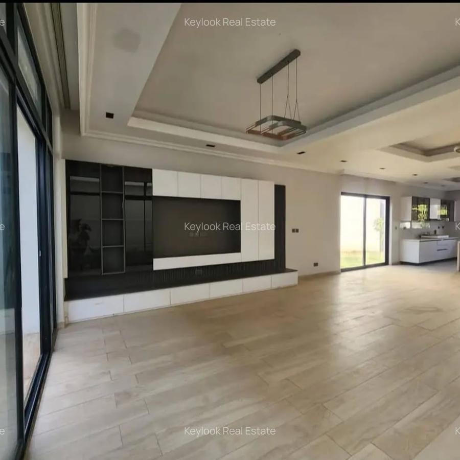 5 Bed Townhouse with En Suite at Lavington - 10