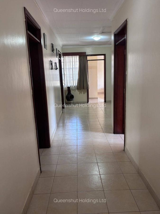 4 Bed Apartment with En Suite in Westlands Area - 5
