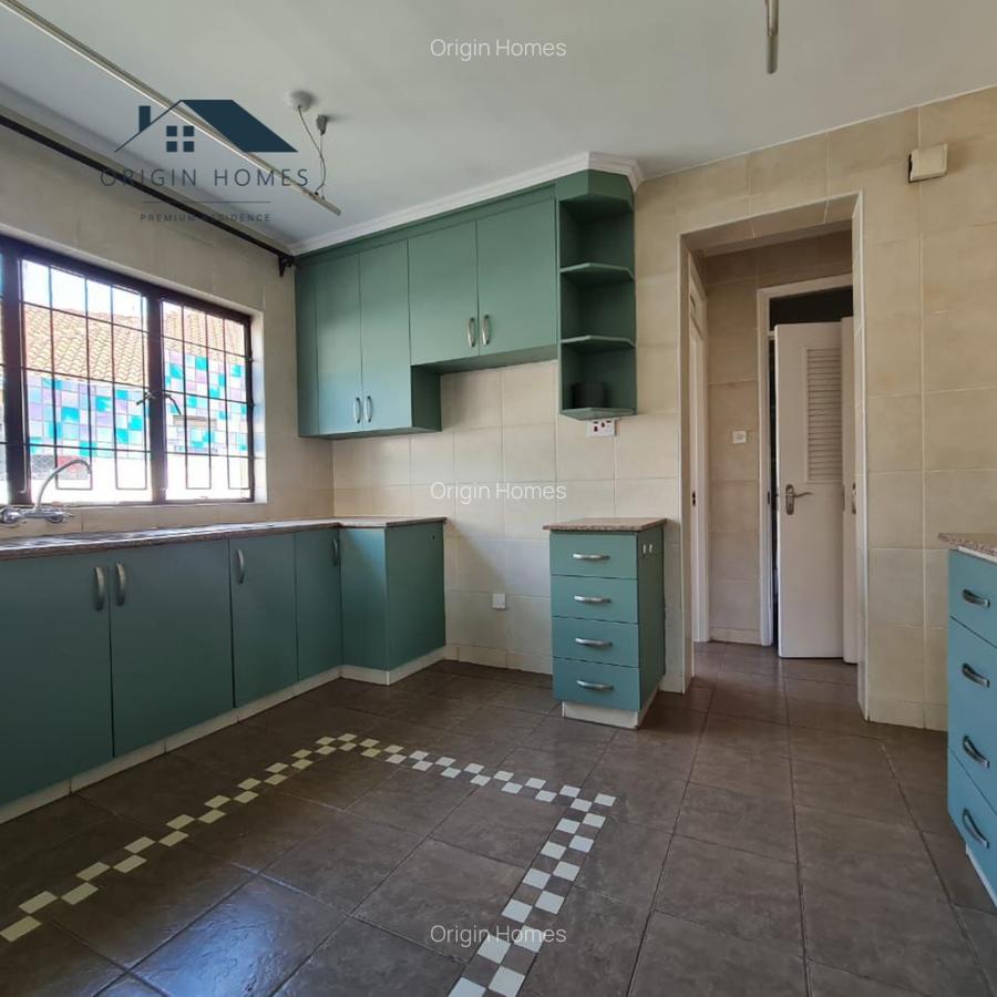 4 Bed Apartment with En Suite at Lavington - 14