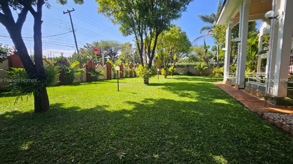 5 Bed House with En Suite in Runda - 5