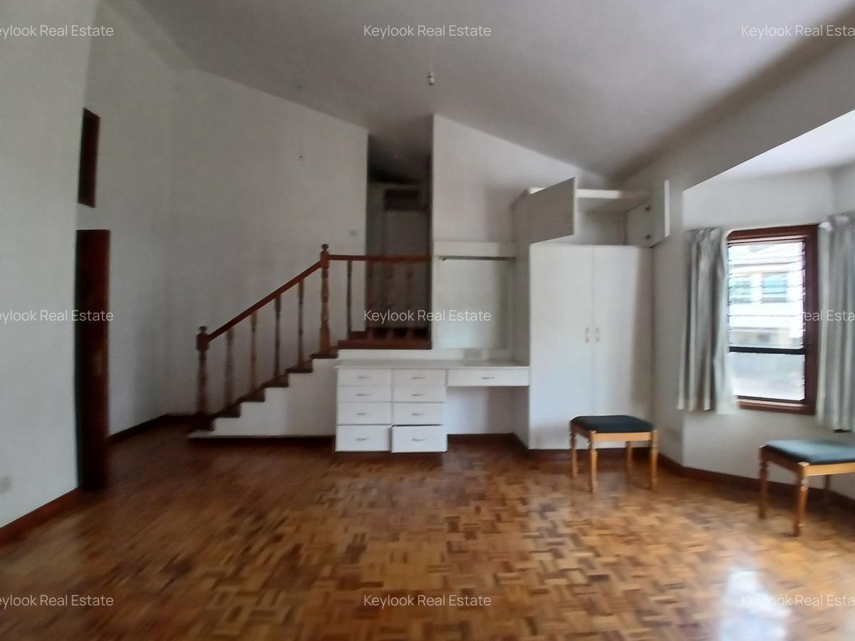 2 Bed Townhouse with En Suite at Off Mandera Road - 6