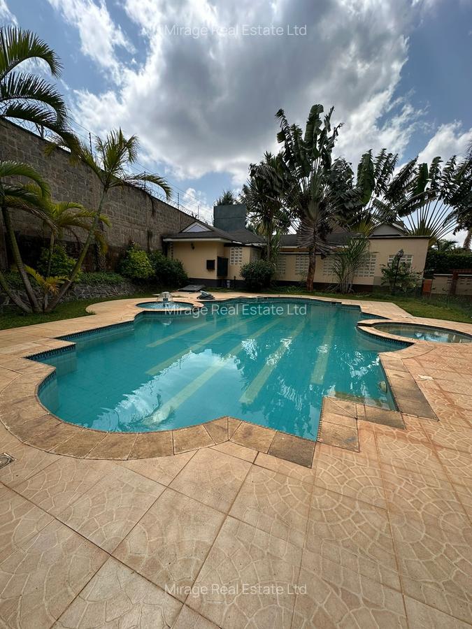 6 Bed House with En Suite in Nyari - 13