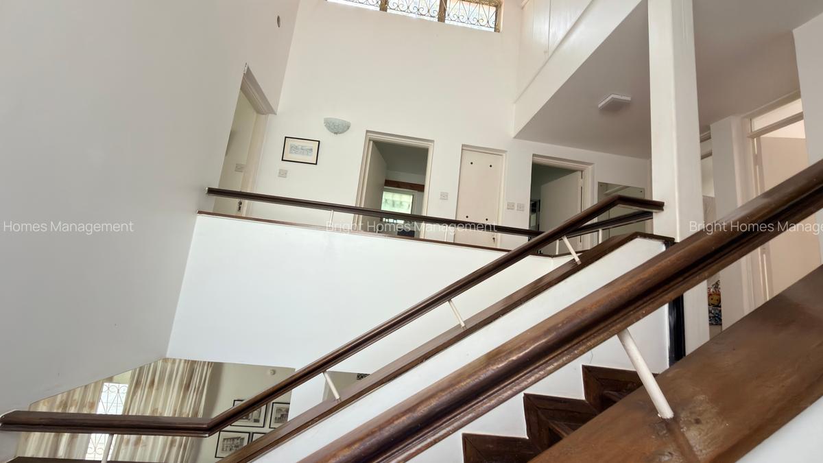 4 Bed Townhouse with En Suite in Rhapta Road - 12