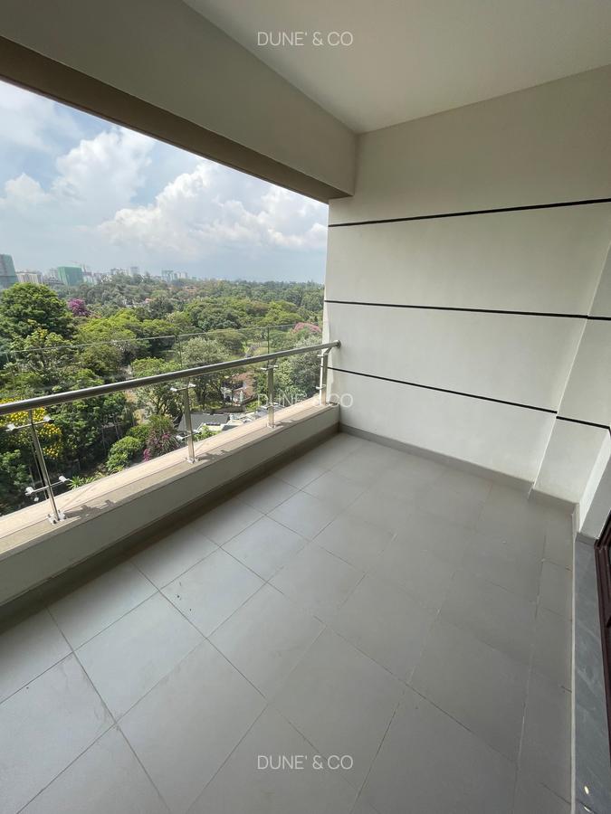 2 Bed Apartment with En Suite in Riverside - 8