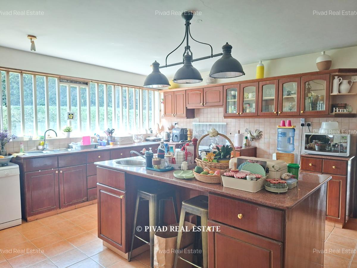 4 Bed House with Garden in Runda - 2