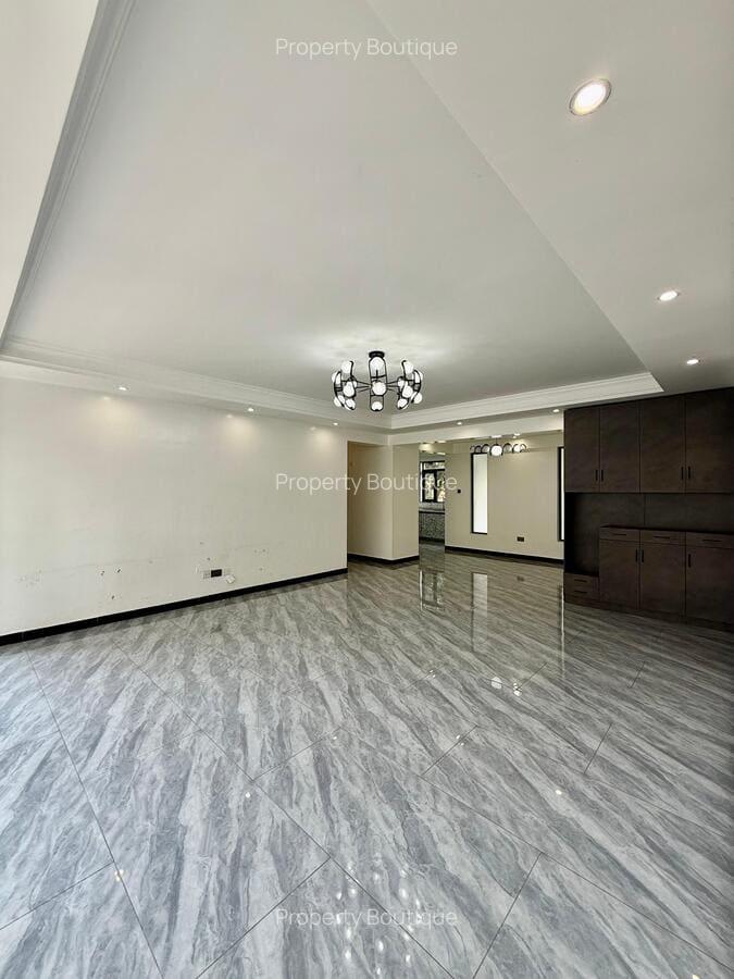 3 Bed Apartment with En Suite at Othaya Road - 1