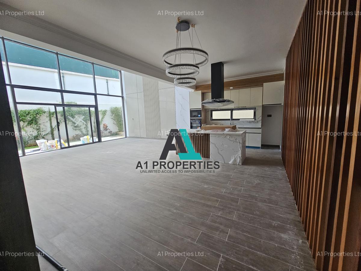 5 Bed Townhouse with En Suite in Lavington - 2