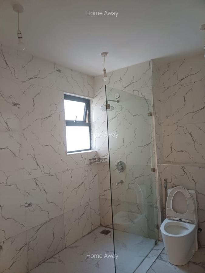 4 Bed Apartment with En Suite at 3Rd Avenue - 7