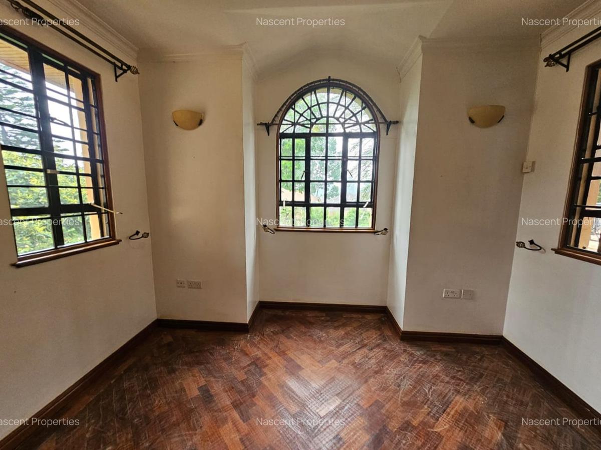 4 Bed Villa with En Suite in Runda - 12