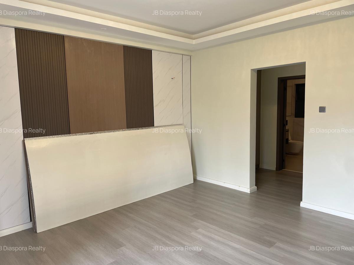 3 Bed Apartment with En Suite at 2Nd Parklands Avenue - 8