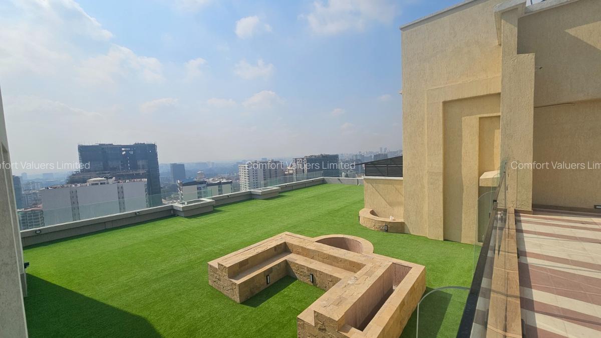 Serviced 2 Bed Apartment with En Suite at Parklands - 9