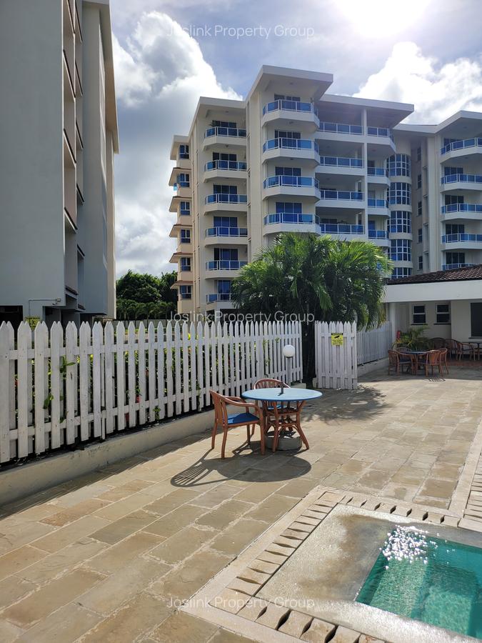 4 Bed Apartment with En Suite in Nyali Area - 10