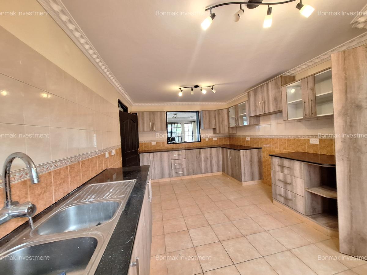 5 Bed Townhouse with En Suite at Lavington Green - 11