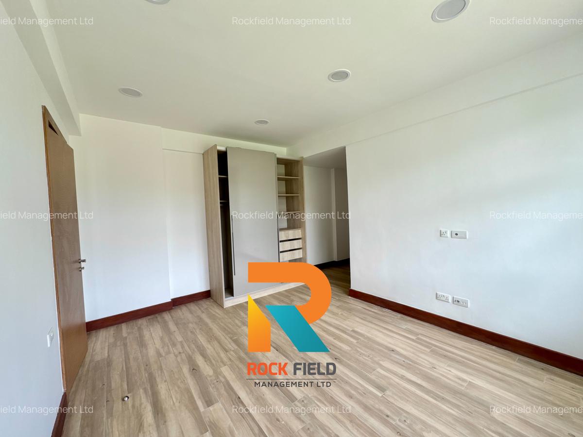 2 Bed Apartment with En Suite in Parklands - 8
