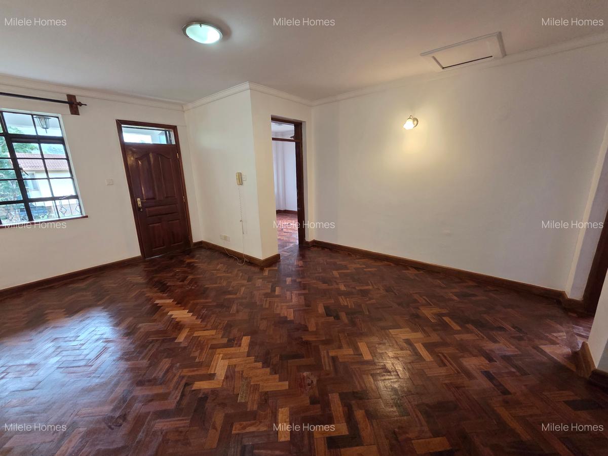 5 Bed Townhouse with En Suite in Kitisuru - 20