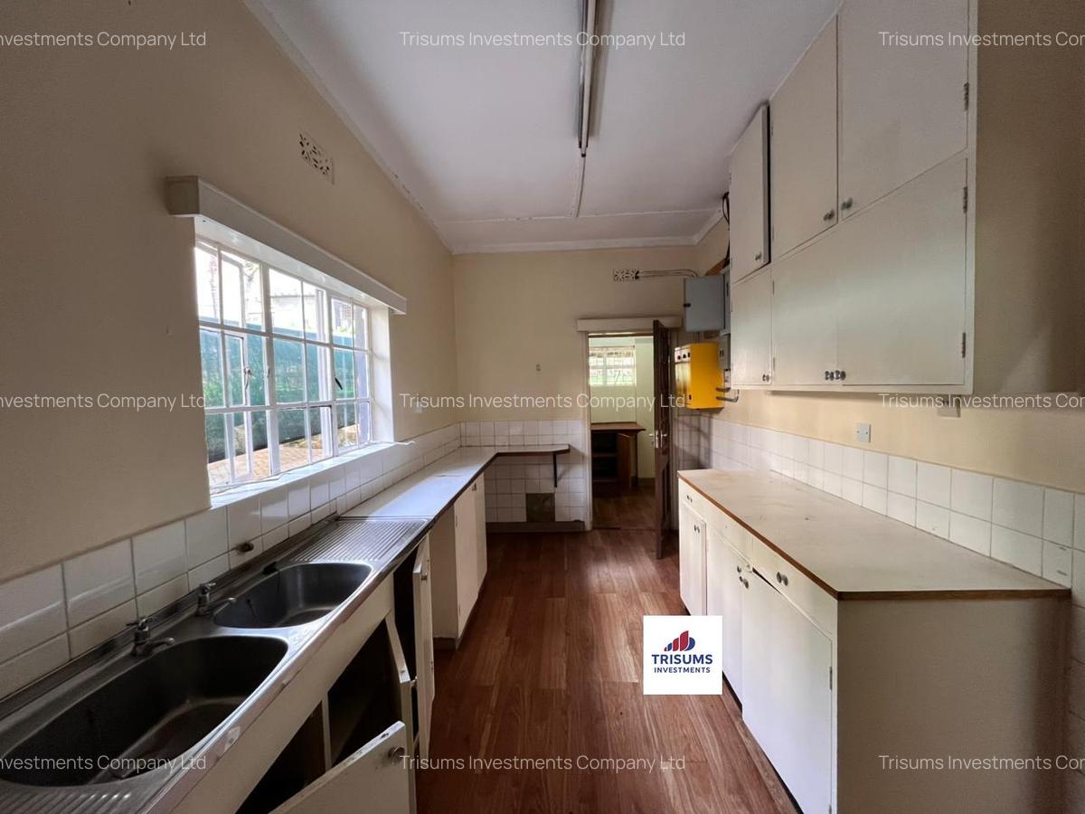 5 Bed Townhouse with En Suite at Prp7+494 - 5